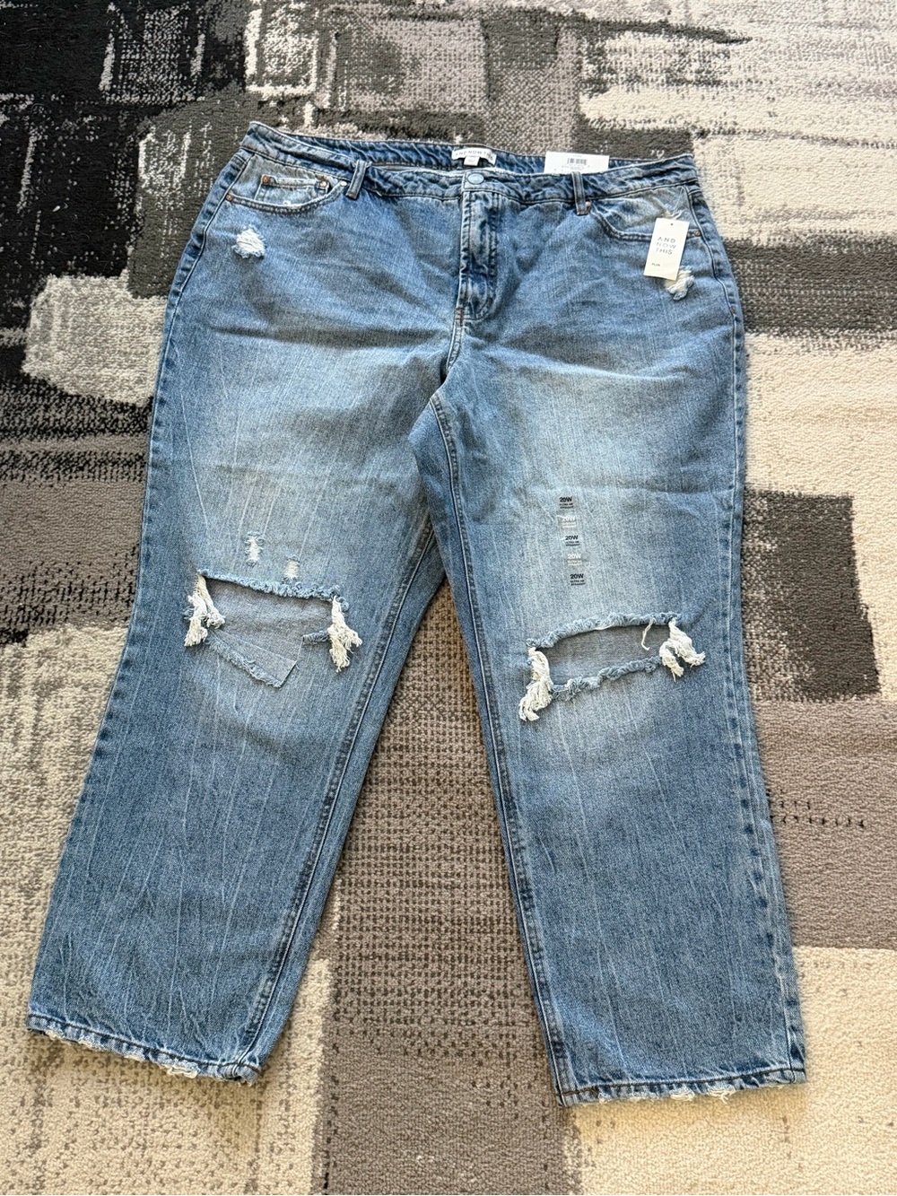 And Now This baggy jeans - Picture 2 of 6